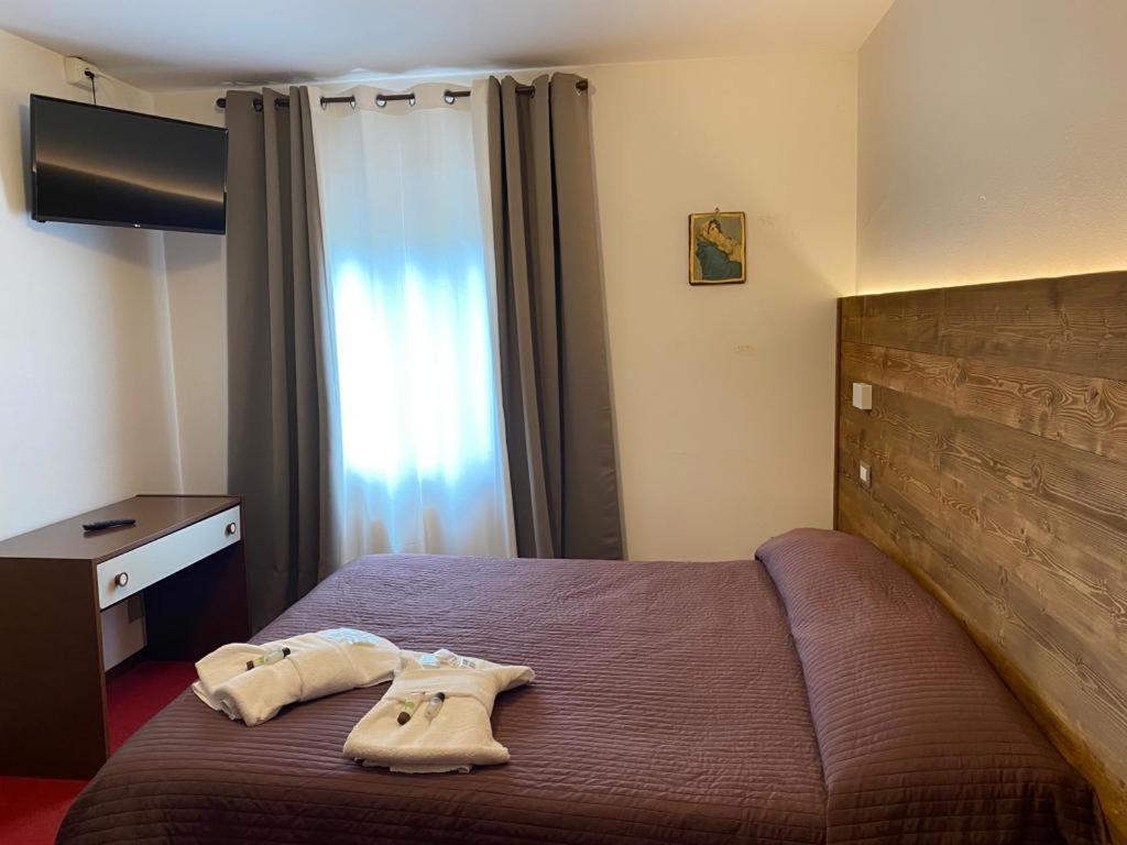 Albergo Quai Monno Eksteriør bilde